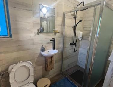 Triple Room with Private Bathroom