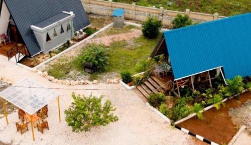 Bungalow with Garden View