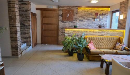 Twin Room with Private Bathroom