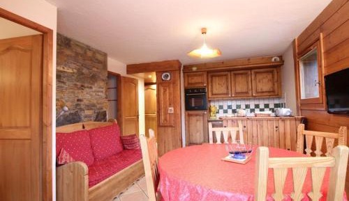 Apartment (6 Adults)