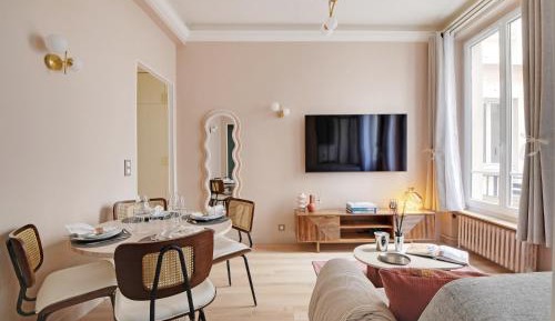 One-Bedroom Deluxe Apartment