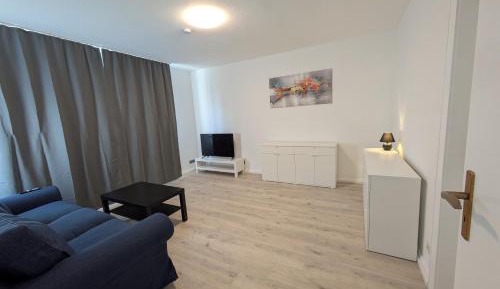 Room #1216406404