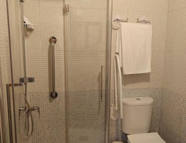Double Room - Disability Access (2 Adults + 1 Child)