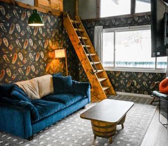 Retro Chalet No.2