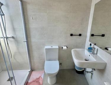 Single Room with Private Bathroom