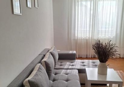 King Studio with Sofa Bed
