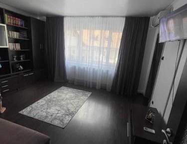 Two-Bedroom Apartment with Mountain View