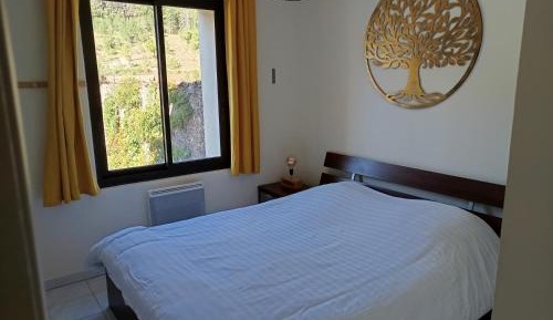 Studio with Sofa Bed