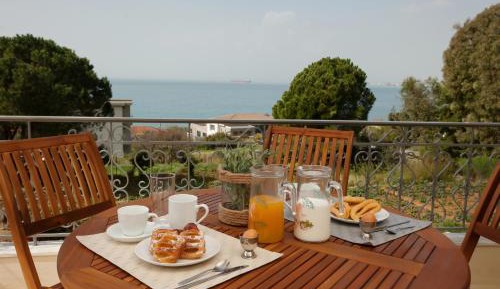 Two-Bedroom Apartment with Sea View