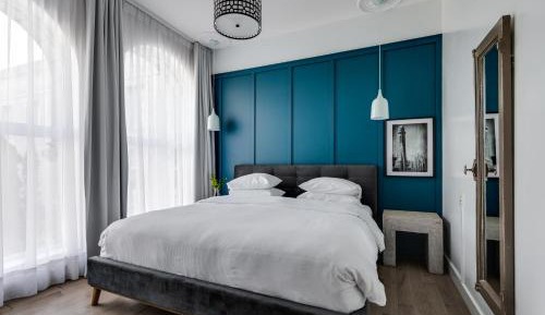 Suite with City View