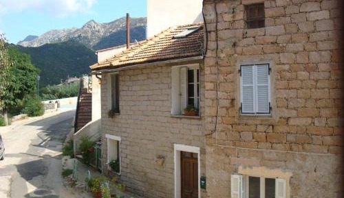 Double Room with Street View