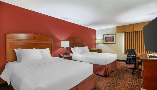 Queen Room with Two Queen Beds - Non-Smoking