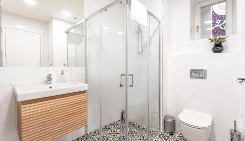 Superior One-Bedroom Apartment