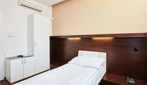 Economy Single Room