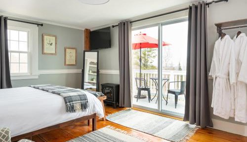 Queen Room with Garden View
