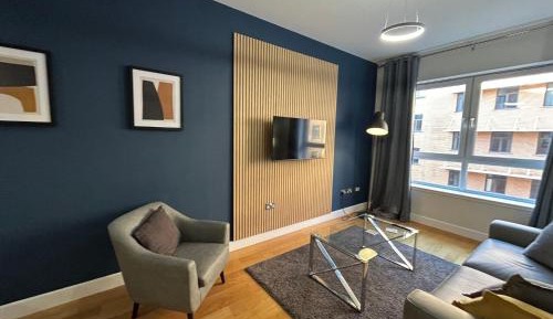 One-Bedroom Apartment - 128 Ingram Street