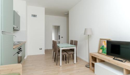 Deluxe One-Bedroom Apartment with City View