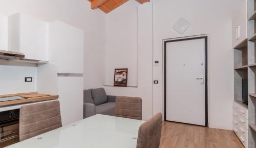 Studio Apartment with Queen Bed