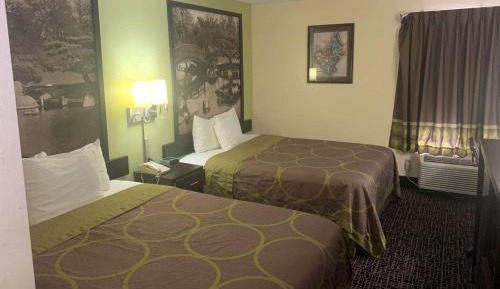 Queen Room with Two Queen Beds - Non-Smoking