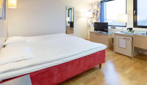 Superior Twin Room with City View