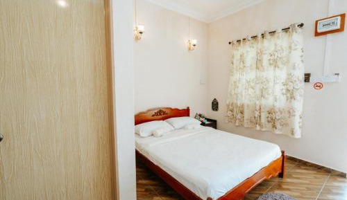 Double or Twin Room with Private Bathroom