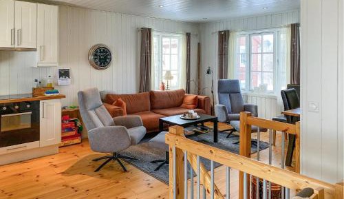 Three-Bedroom Holiday Home 
