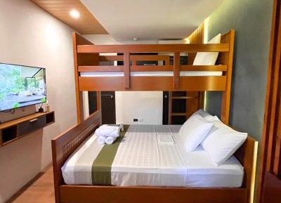 Deluxe Family Room