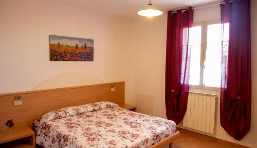 One-Bedroom Apartment with Garden View