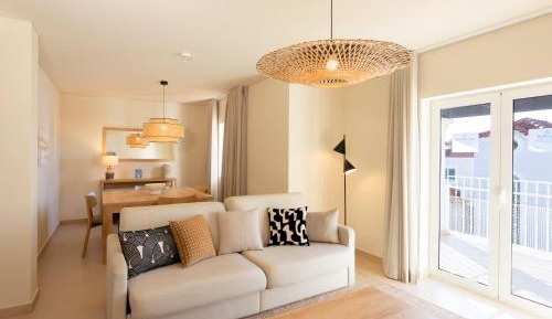 One-Bedroom Deluxe Apartment