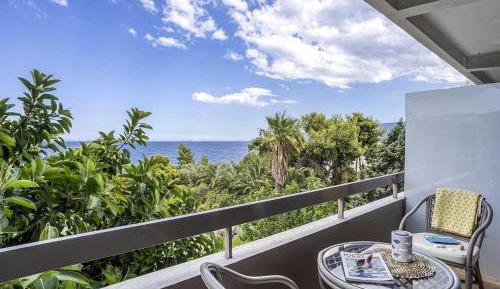 Double or Twin Room with Sea View