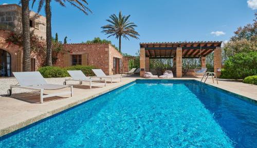 Villa with Garden View
