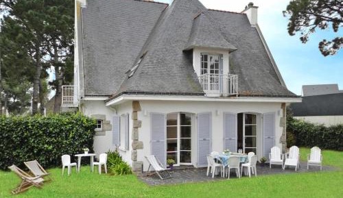 Four-Bedroom Holiday Home