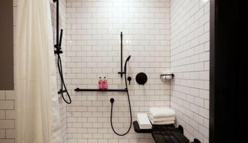 Windowless, Guest room, 1 Queen, No view