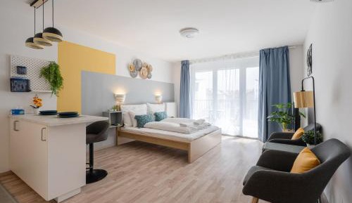 One-Bedroom Apartment with Balcony