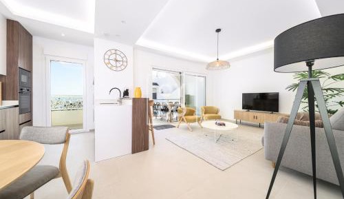 Two-Bedroom Apartment with Balcony and Sea View