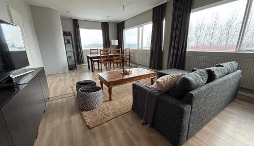 Two-Bedroom Apartment with City View