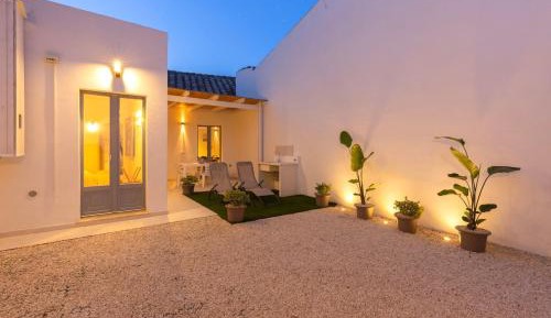 Holiday Home with garden view