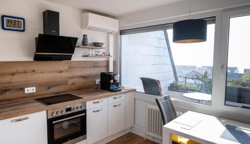 Apartment with Lake View
