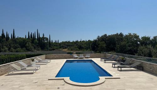 Three Bedroom Villa with Terrace and Swimming Pool