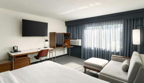 King Room with Sofa Bed