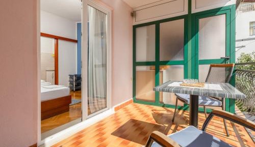 Studio Apartment with Sea View