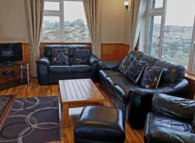 Four-Bedroom Holiday Home