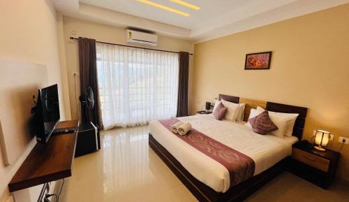 Deluxe Double Room with Balcony
