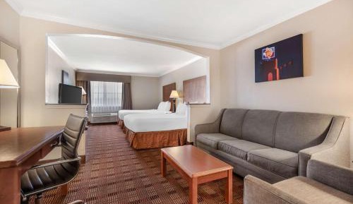 Queen Suite with Two Queen Beds - Non-Smoking
