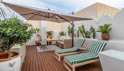 Superior One-Bedroom Apartment with Balcony
