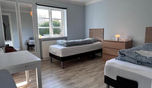 Twin Room with Shared Toilet