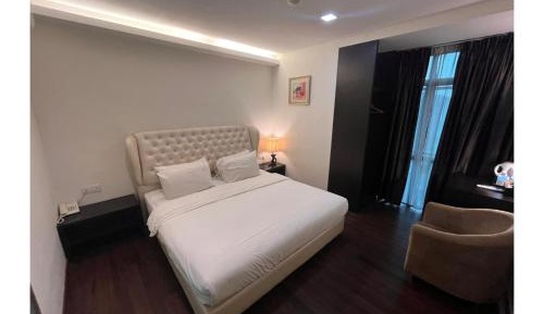 Superior King Room