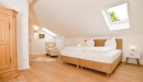 Comfort Double Room with Balcony and Lake View