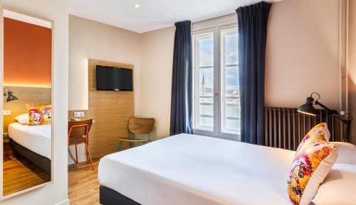 Standard Double Room with River View