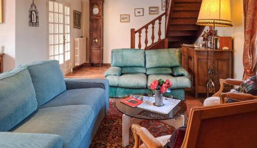 Three-Bedroom Holiday Home 
